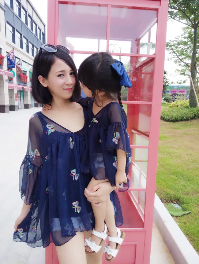 

Family Matching Outfits Embroidery Butterfly Top with Vest Inside Mother and Daughter Top Set Mother Daughter Matching Clothes