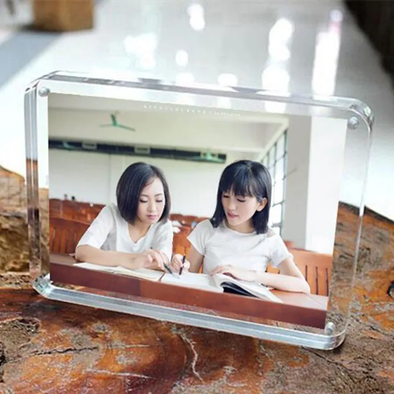 

7'' 178x127mm Thickness 10+10mm Acrylic Magnet Photo Frame Bedroom Decor Four Corners Arc Design Creative Crystal Picture Frame