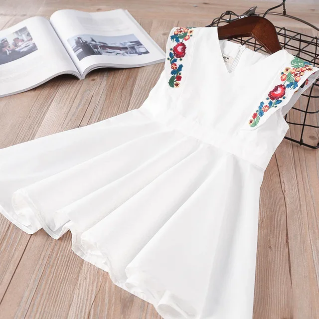 2018-Baby-Girls-Sleeveless-Dress-Kids-Sweet-Girls-Clothes-Girls-V-Neck-Flowers-Embroidery-Casual-princess.jpg_640x640