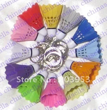 2 unids piezas PVC shuttlecock badminton llavero recuerdo