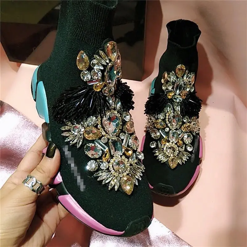

The most popular brand shoes in Europe in 2019, women's shoes, very fashionable, free delivery, three colors