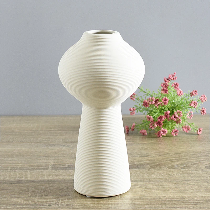Керамическая Настольная Ваза, украшения, креативный домашний интерьер, маленькая белая ваза, украшенная современным искусством, керамическая для дома S