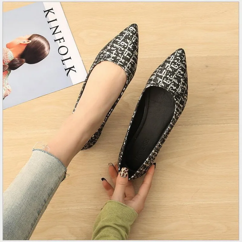 

2019 Microfiber Flat Shoes pointed toe With low Woman Loafers Spring Casual Shoes Women Flats Women Shoes 333-B21