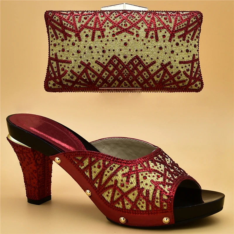 Nieuwe Mode Italiaanse Schoen en Tas Set voor Party In Vrouwen Nigeriaanse Vrouwen Bruiloft Schoenen en Tas Set Versierd met strass Nieuwe Mode Italiaanse Schoen en Tas Set voor Party In Vrouwen Nigeriaanse Vrouwen Bruiloft Schoenen en Tas Set Versierd met strass
