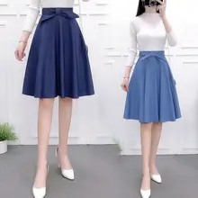 Корея сезон: весна–лето модные женские туфли юбка Винтаж эластичный пояс до колена Длина юбка джинсовые расклешенные ремень плиссированные юбки Saia Femininas
