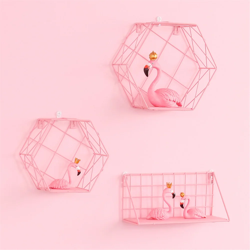 

Vogue Hexagon Pink Metal Wall Hanging Storage Basket with Wooden Bottom Girl Chic Bedroom Finishing Wall Mounted Basket Decor
