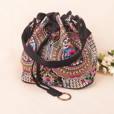 

Fashion Embroidery Women Shopping Bags!Hot Floral embroidery Lady Shoulder&Crossbody bags National Canvas Bohemian Flap Handbags