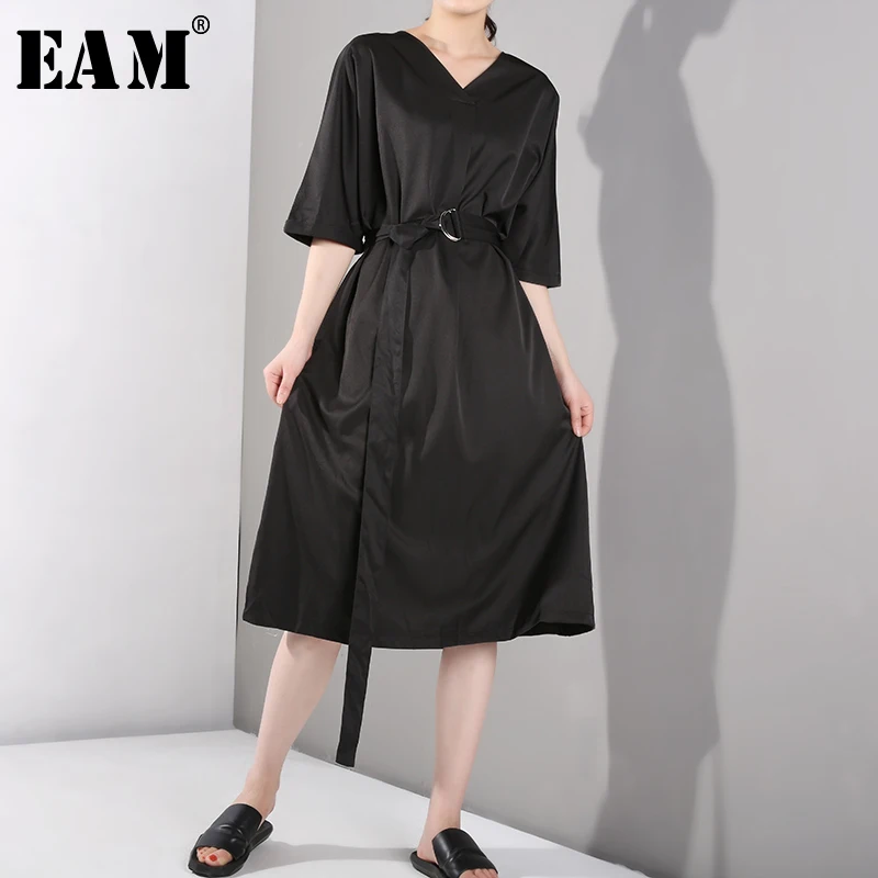 

[EAM] 2019 New Spring Summer V-Neck Half Sleeve Black Waistr Bandage Loose Temperament Big Size Dress Women Fashion JF7330