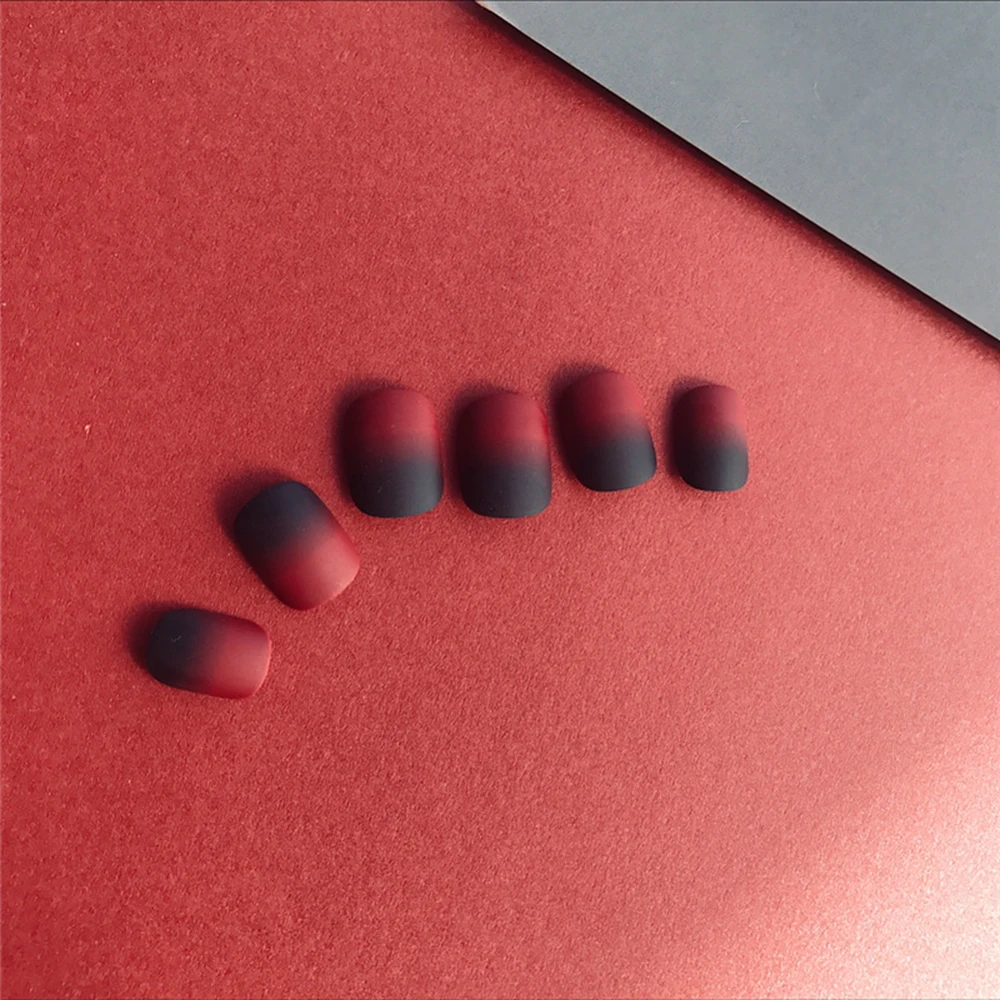 24 шт дизайн ногтей Очаровательные Элегантные винно-красные черные градиентные цвета матовые накладные ногти полное покрытие ногтей искусственные Кончики ногтей с клеем