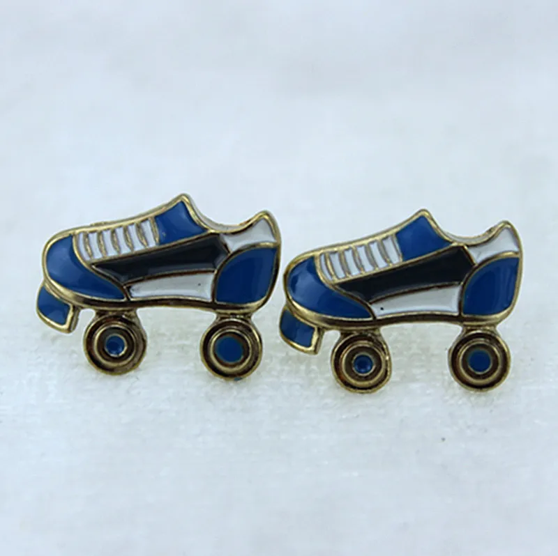 

2015 free shipping Mini blue and white female skates Earrings