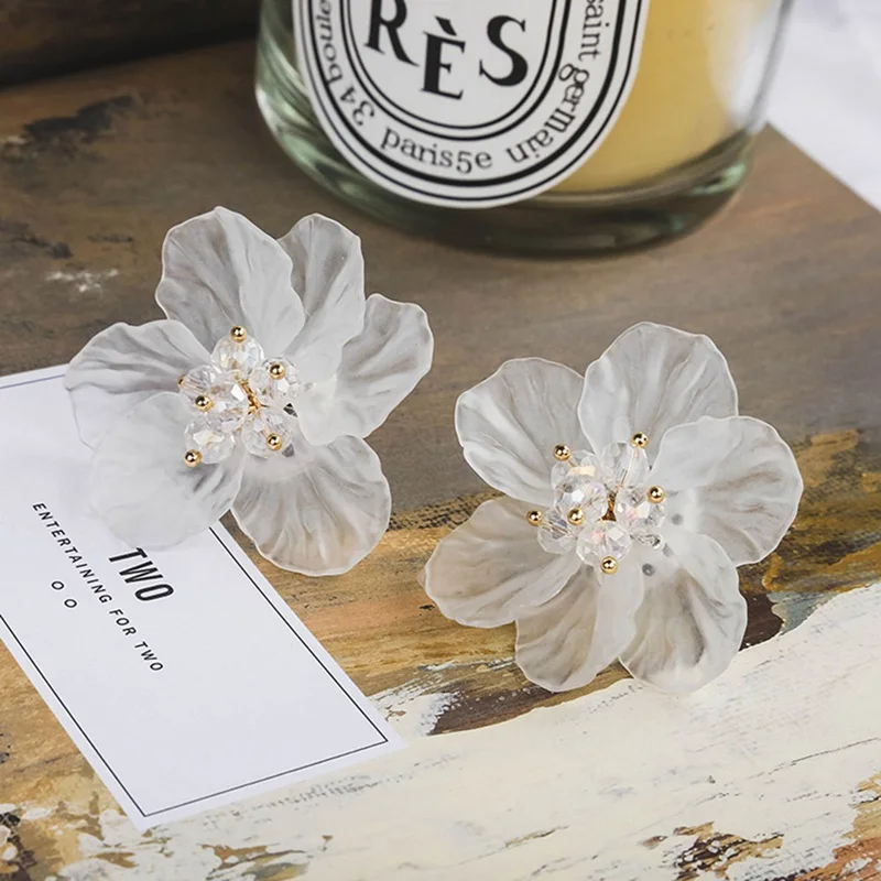 

Fairy White Transparent Flower Earrings Personalized Elegant Earring All-match Brief Earring Stud Female