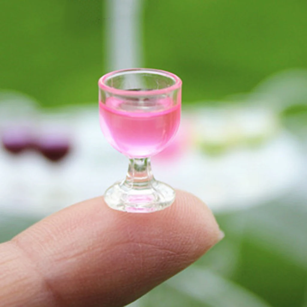 Dollhouse Wine Glasses Bulk 1/12 Goblet Cup Model, Kitchen Tableware Fairy Garden Party Decoration (Pack of 10 Pieces, Pink)