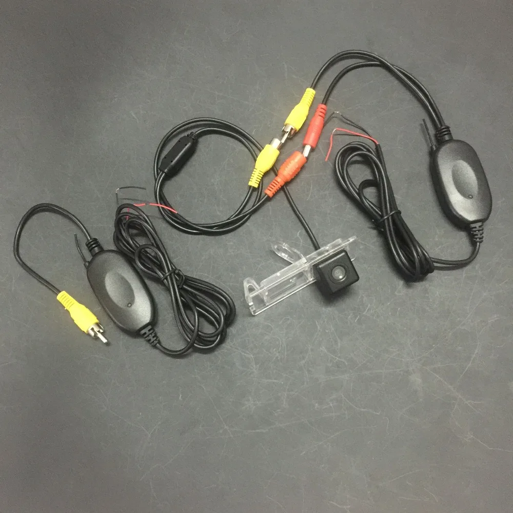 

Wireless Night Vision HD High Definition CCD Reverse Back Up Parking Camera For Renault Megane 2 II / License Plate Light