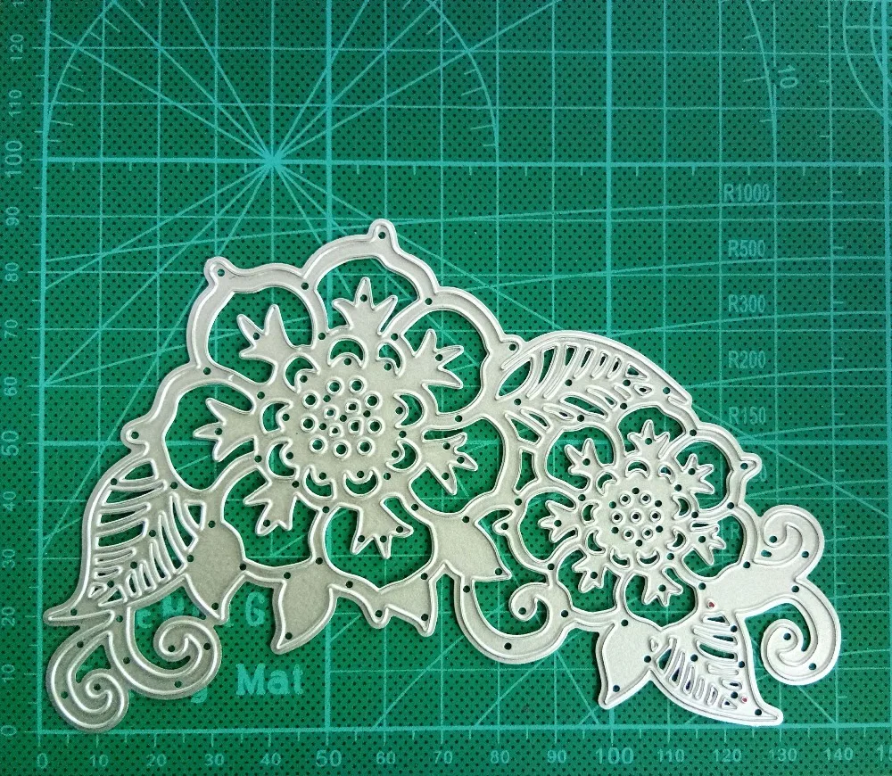  2pcs flower border Metal Cutting Dies Scrapbooking DIY Album Photo Embossing Crafts Paper Cards Env - 32990283552