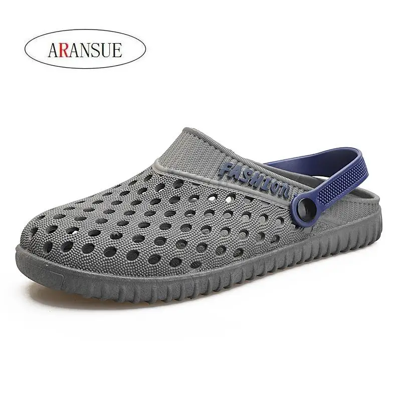 

2018 new Men summer sandals cool for men outdoor walking beach shoes anti-skid and light