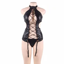 Сексуальное боди из искусственной кожи с открытой передней частью боди с поясом для подвязок стринги Фетиш белье костюм