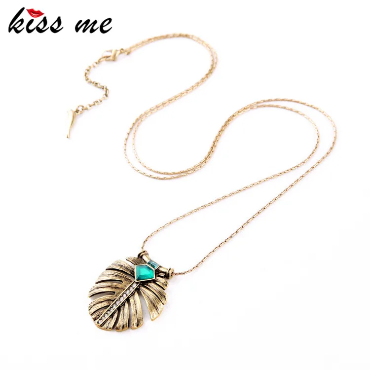 

KISS ME Fashion Elegance OL Style Alloy Leaf Inlay Imitation Emerald Long Pendant Necklace Factory Wholesale