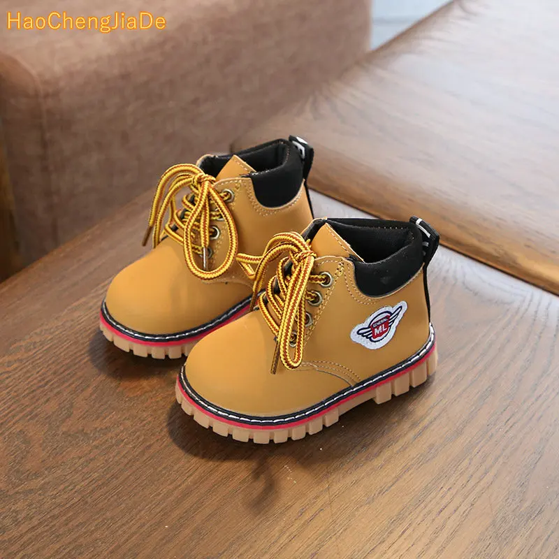 Детские ботинки 2018 осень-зима Новый ручной работы удобные ботинки для девочек кожа Мартин мальчиков сапоги модная детская одежда обуви