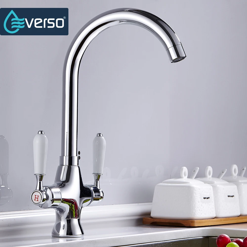 

Modern Brass Kitchen Faucet Chrome Kitchen Sink Faucet Cold and Hot Water Mixer Tap Saving Water Aerators