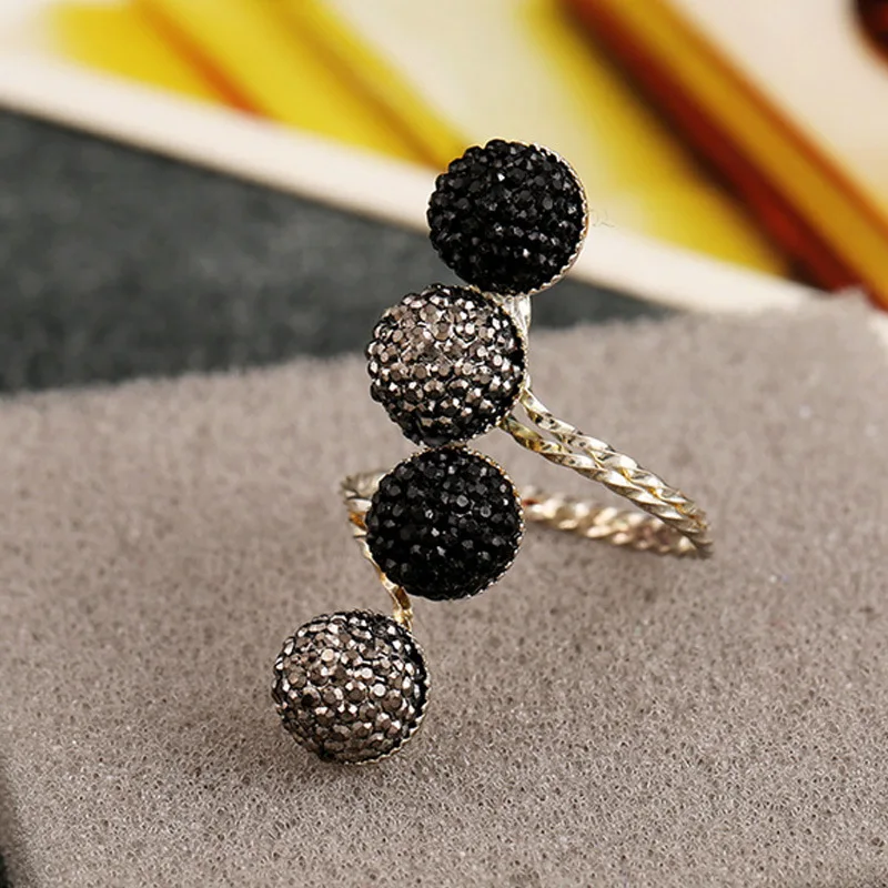 

2018 New Arrival Women Cubic Zirconia Party Trendy Retro Resin Ring Simple Drill Alloy Finger Ring