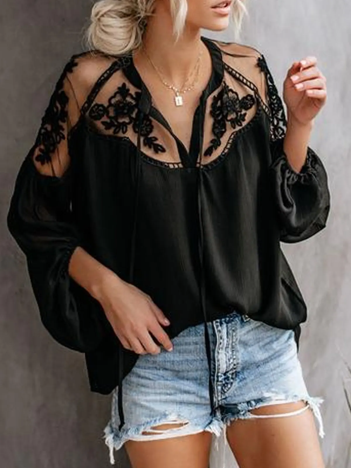 

New Wome V neck Embroidery Floral Tops Fashion Ladies Summer Casual Blouse Loose Shirts