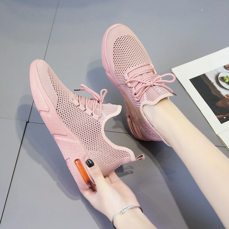 Прохладный tenis feminino Для женщин светильник мягкая спортивная обувь Для женщин теннисные туфли женские стабильность спортивная обувь тренер дешевые розового и белого цвета