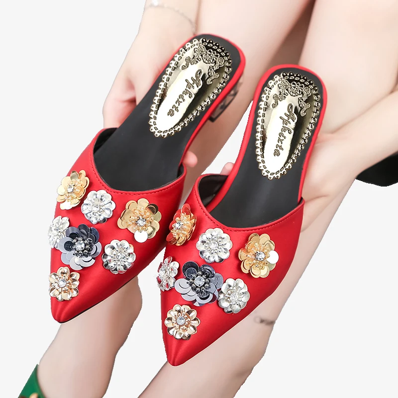 Aphixta/тапочки с розами; женская обувь на низком квадратном каблуке и плоской подошве с цветочным узором; уличные тапочки с острым носком; Большой размер 42