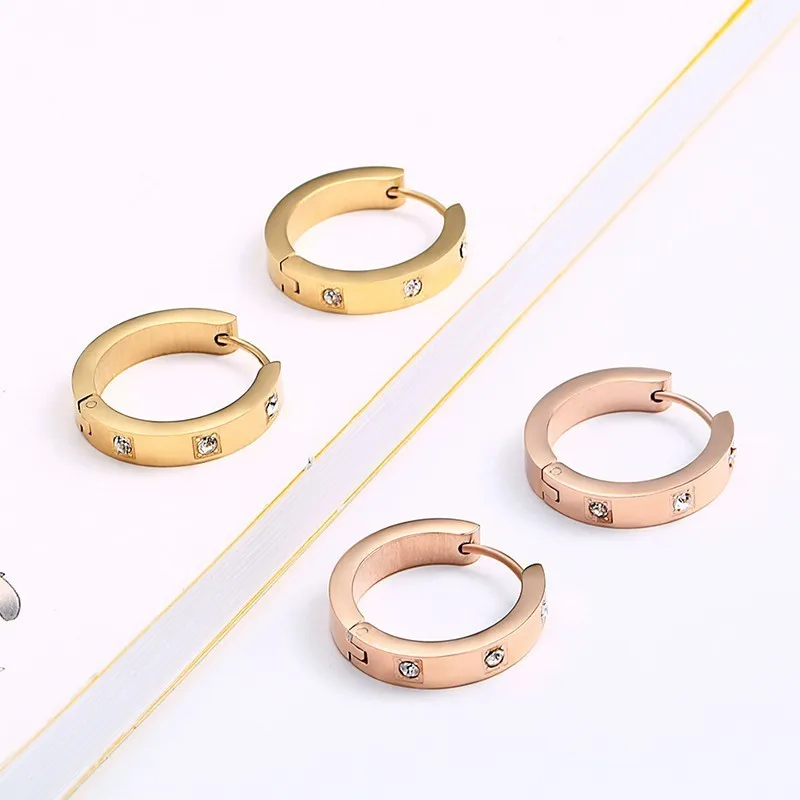 Серьги инкрустированные миниатюрными 16 мм Minimalist Hoop Earrings Huggie Hoop Серьги Для женщин Пронзительный гипоаллергенный