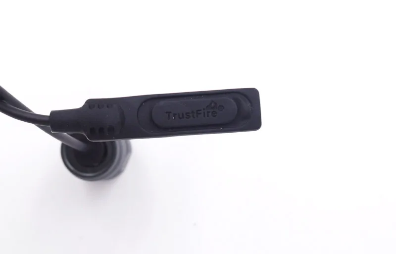 Trustfire Z5 rat tail (3)