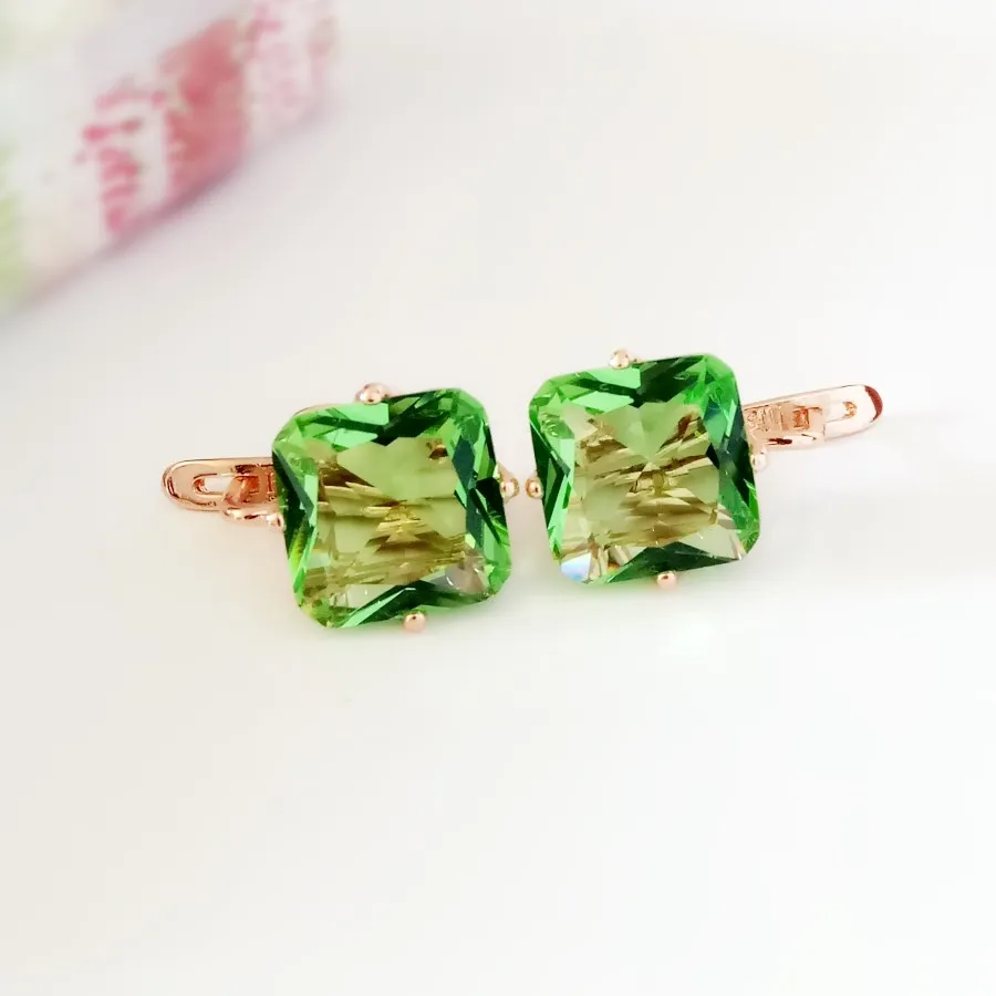 Корейские серьги 6 камней роскошные женские с большим зеленым камнем кубический