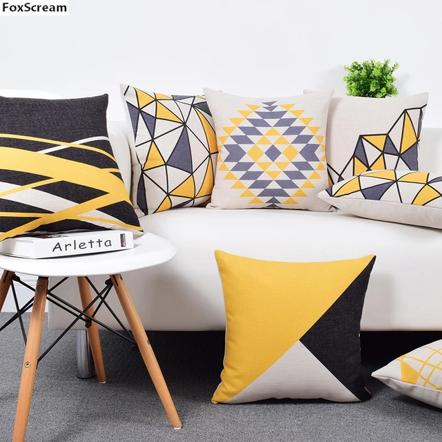 Các gợi ý yellow decorative pillows để tạo điểm nhấn cho phòng khách và phòng ngủ