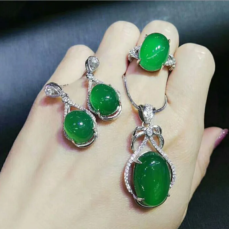 Yu Xin Yuan Fine Jewelry 925 Серебряный инкрустированный натуральным зеленым халцедоном Овальный Кулон Кольцо Rop серьги три штуки