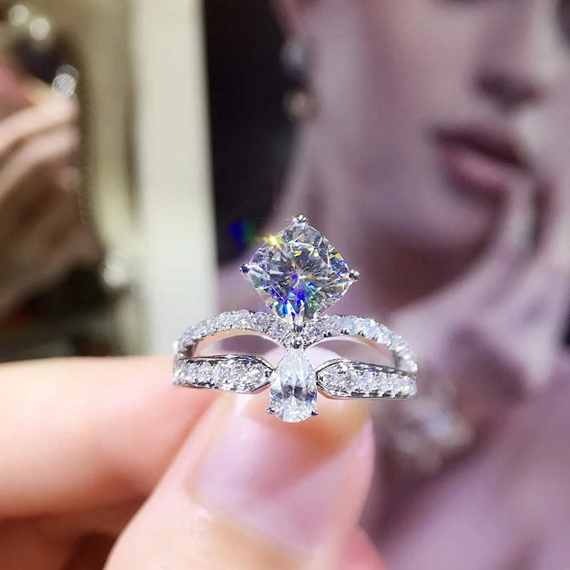 

100% 18K 750Au Gold Moissanite Diamond Ring D color VVS With national certificate MO-H10038