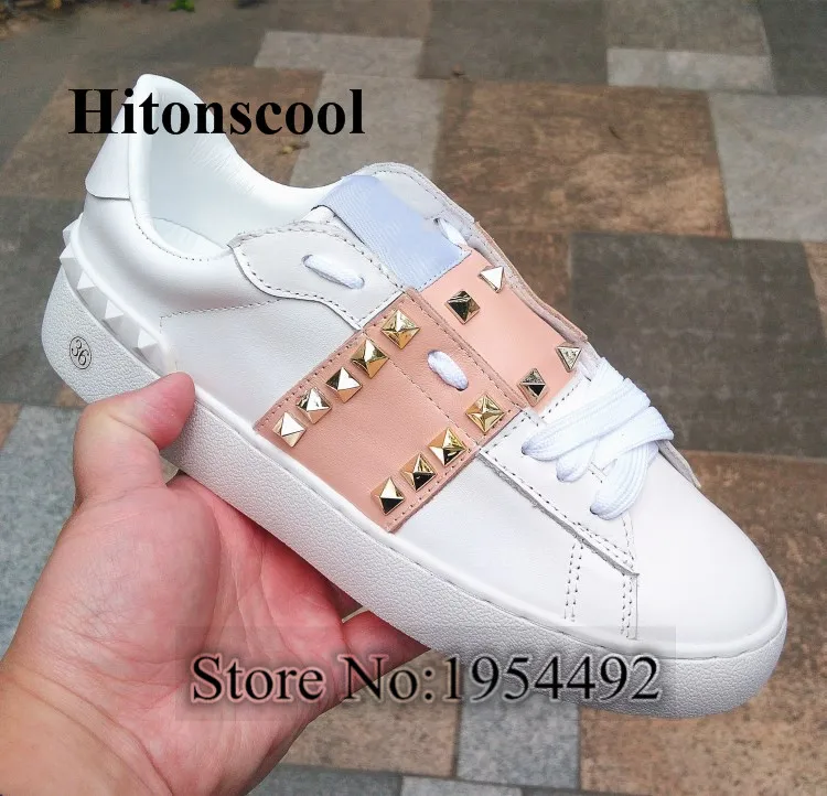 feminine tennis shoes