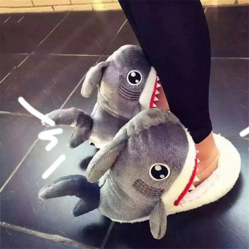 2018 New Winter Slippers Women and Men Fashion Shark Slipper Cotton Warm Indoor slippers Lovely Cartoon Women Slippers Unisex цена 2018 New Winter Slippers Women and Men Fashion Shark Slipper Cotton Warm Indoor slippers Lovely Cartoon Women Slippers Unisex цены онлайн