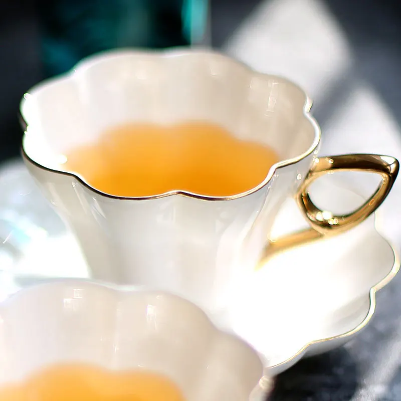 Элегантный цветочный костяной фарфор чайная чашка блюдце ложка набор 180 мл керамическая чайная чашка белая фарфоровая кофейная чашка чайный набор кафе чашка эспрессо