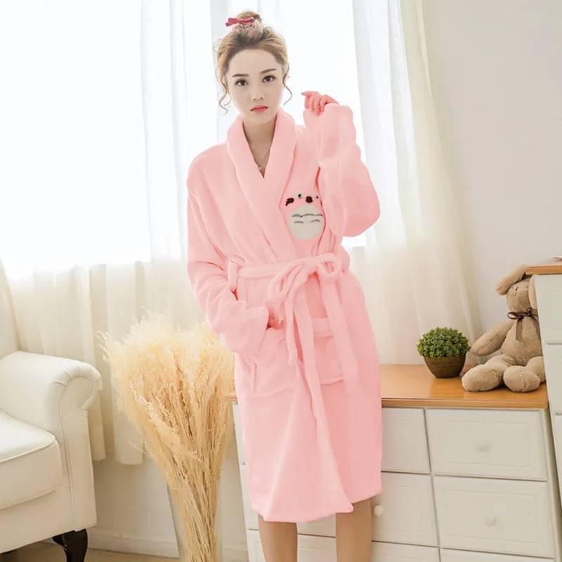 

2019 Cartoon Totoro flannel bathrobes Women thicken Robes Nightgown My neighbor Totoro sleepwear Loungewear 121504