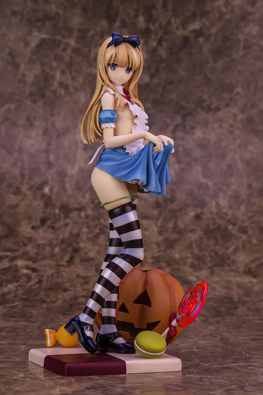 

PVC Pre-Painted Action Figure ALPHAMAX Skytube Alice girl illustration BY Misaki Kurchito Scale Model Adults Collection Toys