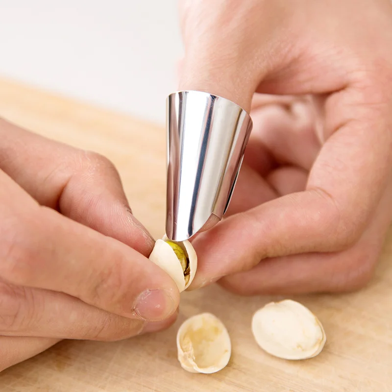 Fruit Peel Finger Protector Kitchen Pick Vegetables Gadgets Stripping Beans Garlic Peeler 1pc