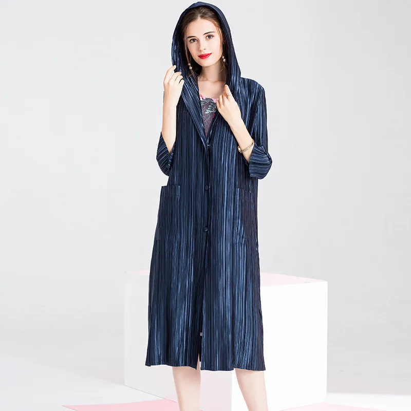 Trench Coat Women Plus Size 2019 Spring Autumn New Stretch Miyake Pleats Solid Color Single Breasted Hooded Long Cardigan Female