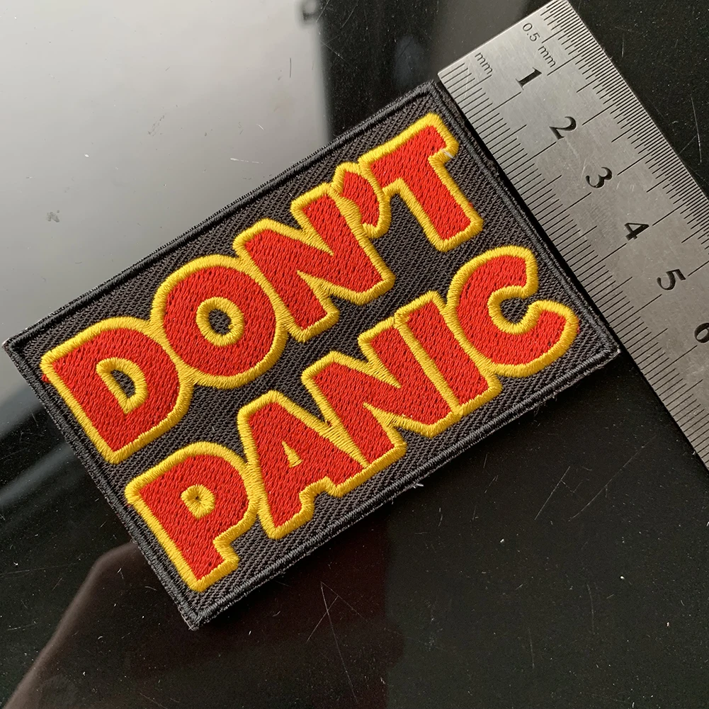 Надпись DONT PANIC вышитый значок патч Железный на футболке украшения отделка шитье DIY легкое платье из шифона