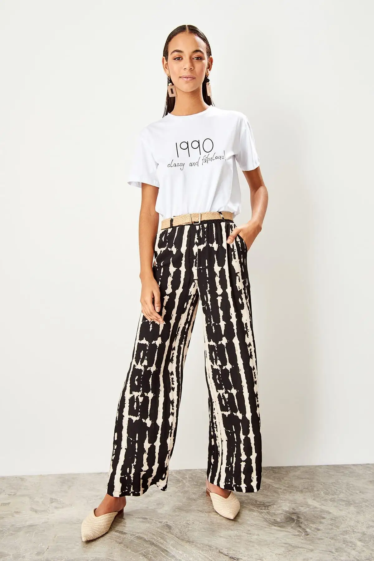 

Trendyol Black Belt Detail Patterned Pants TWOSS19ST0208