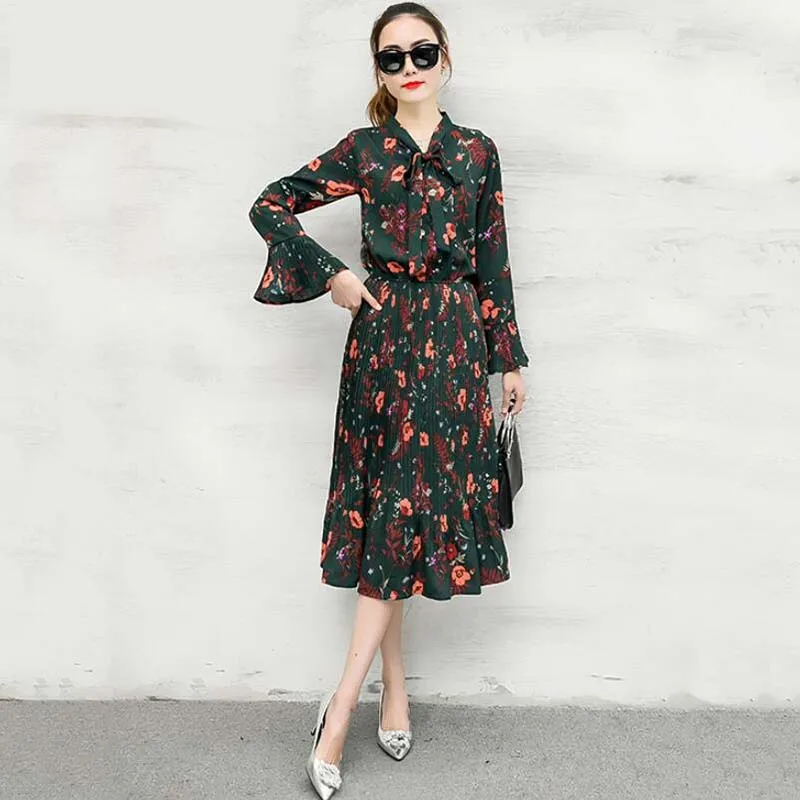 

Spring Autumn Women Vintage Printed Dress Long Sleeve V-Neck Casual Chiffon Dress Korean Elastic Waist A-line Long Dress