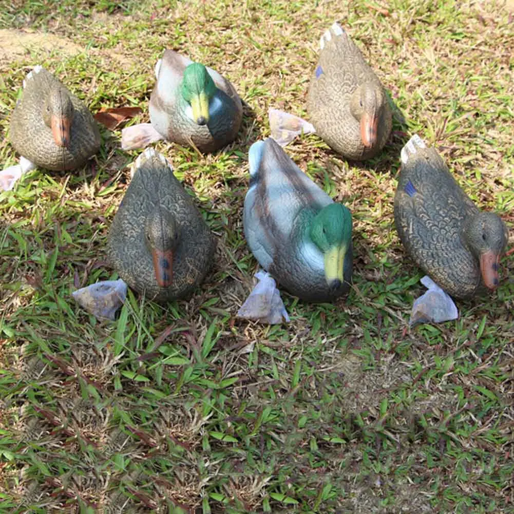 

1 Piece!!! New Floating Fake Duck Decoy Accessory Garden Ornament Color Random