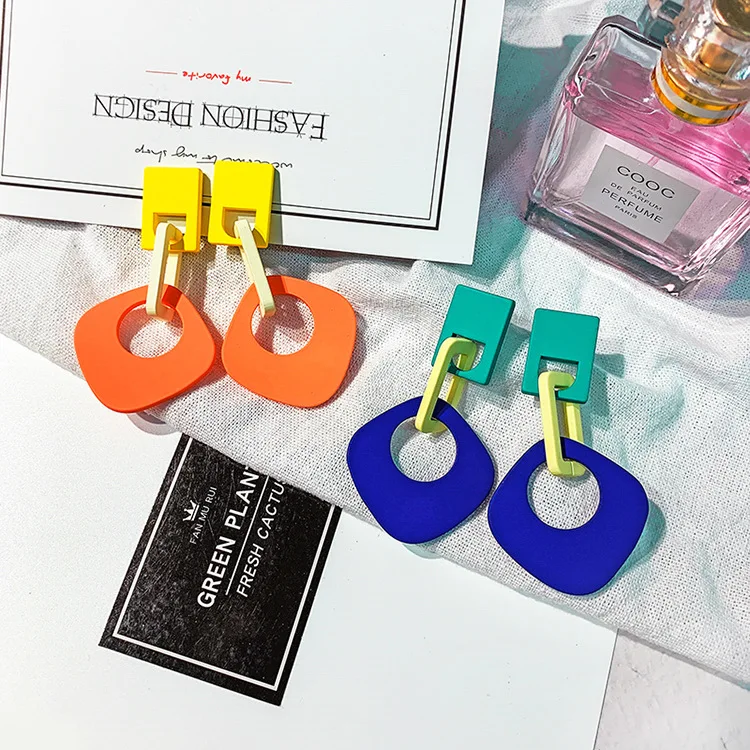 

2019 Korea hot fashion jewelry resin paint mixed color combination dangle earrings ladies simple geometric earrings gift