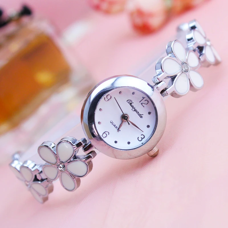 

2018new famous Five leaf grass lucky grass women girls watches with diamond quatrz leisure watch luxury stainless steel watch