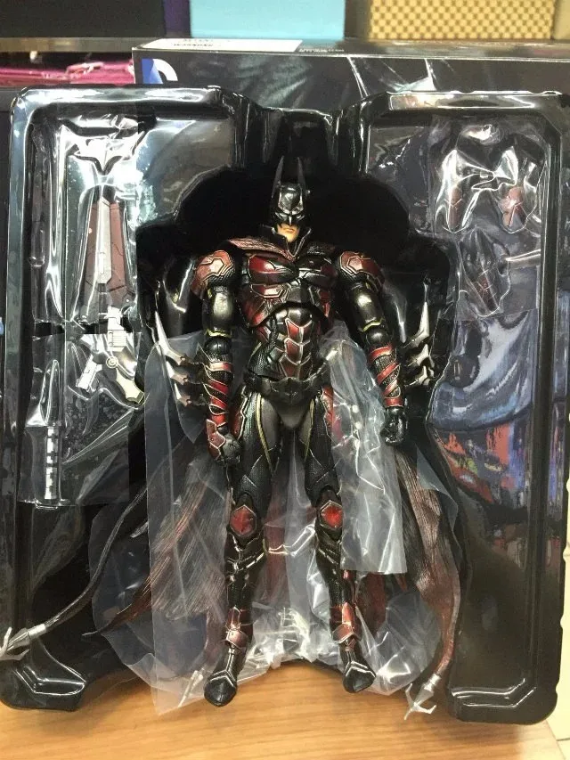 

Movie Figure 26 CM BPLAY ARTS KAI Batman Variant Red Vlack Limited Ver. Variable Batman PVC Action Figure Collectible Model Toy
