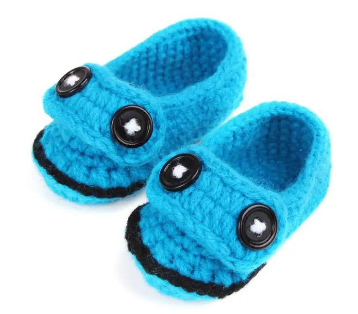 10 пар/лот Лидер продаж Симпатичные мягкие для маленьких мальчиков и девочек кнопки ручного вязания малыша обувь детская кроватка обувь 11 см - Цвет: blue
