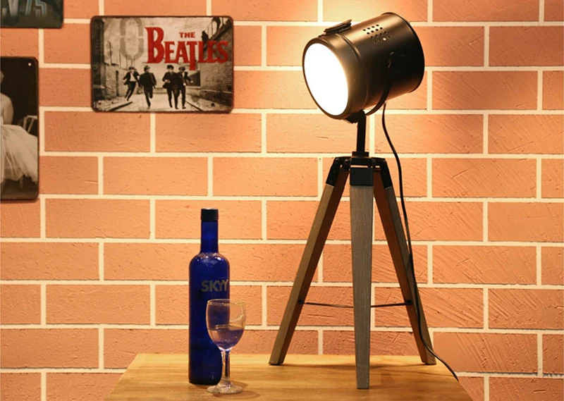 Horsten European Vintage Retro Wood Tripod Table Lamp Spotlight Lamps Photography Desk Lights Stand Creative Living Room 220V (8)