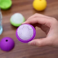 Hot Sale 1 Pcs Campuran Warna Secara Acak Realistis Silikon Tengkorak Kepala/Sepak Bola Kue Muffin Cup Cetakan Epoxy Resin Abrasive DIY Cetakan(China)